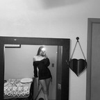 caroline_r_m (Caroline) OnlyFans Leaks 

 profile picture