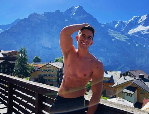 Header of esteban_calderoxxx