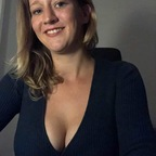 happy_hotwife profile picture