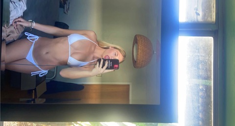 Header of islandgirlkat